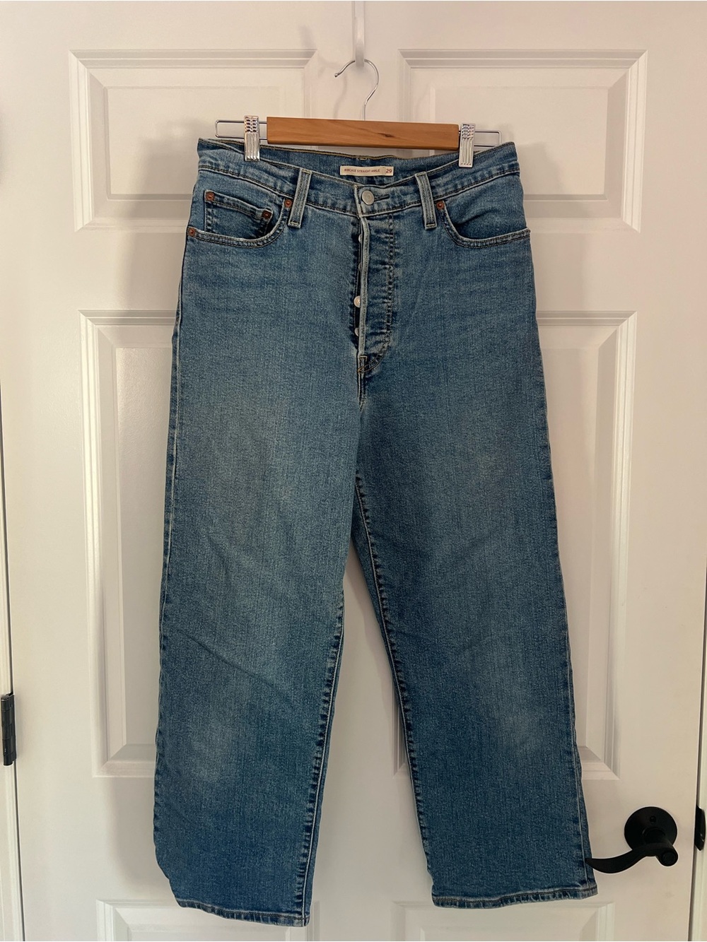 Levi's Ribcage Straight Ankle Jeans
